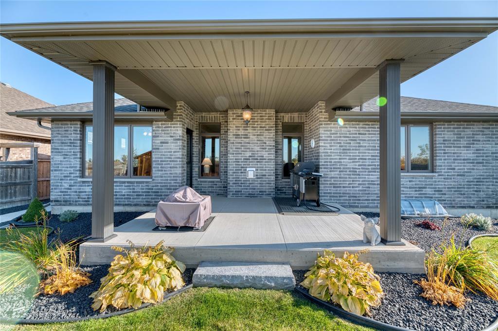 313 EAGLE Way, Sarnia, Ontario, Canada