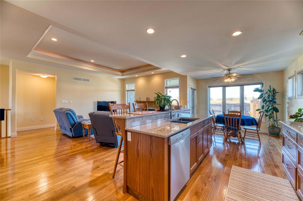 313 EAGLE Way, Sarnia, Ontario, Canada