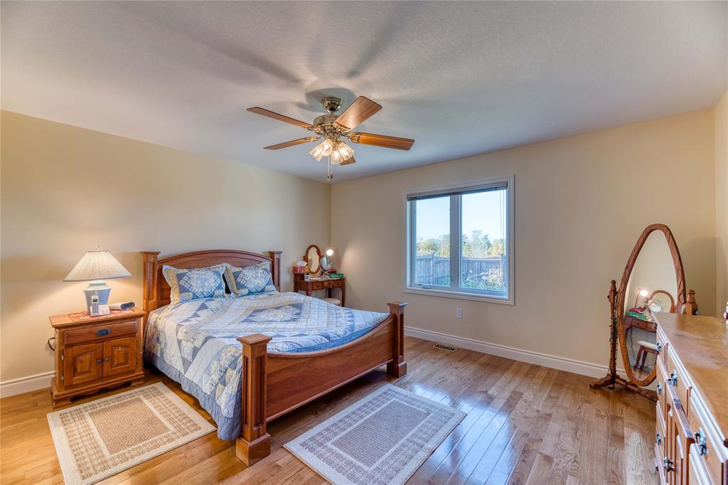 313 EAGLE Way, Sarnia, Ontario, Canada