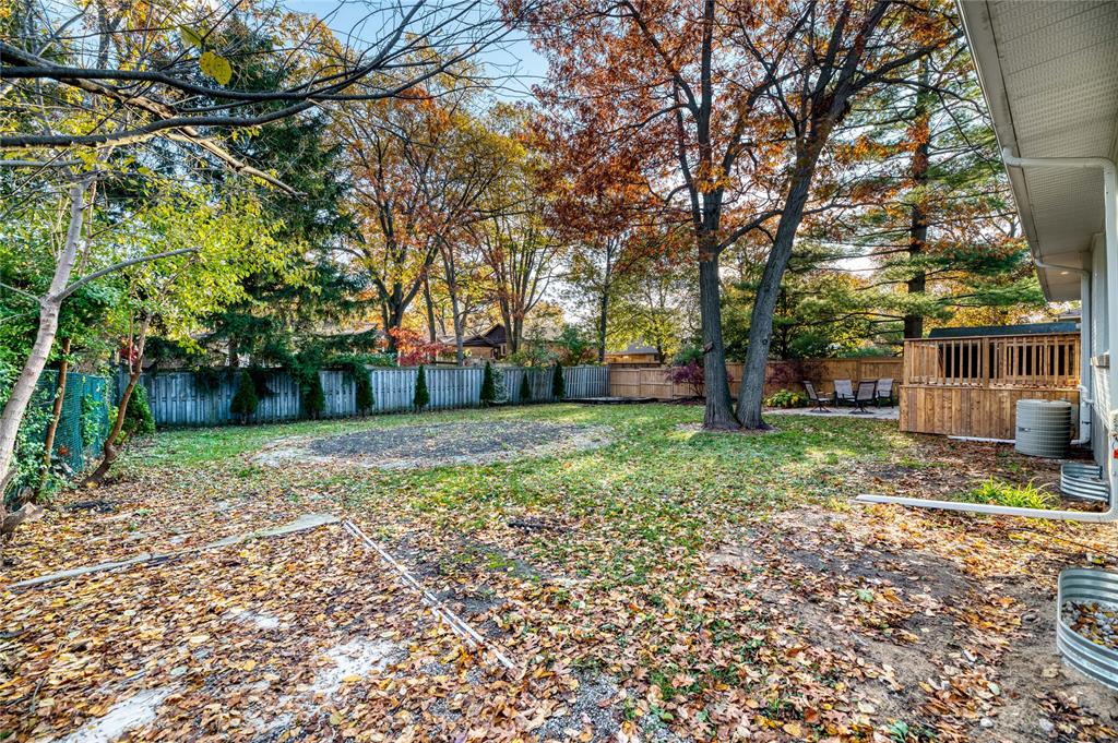 831 CATHCART Boulevard, Sarnia, Ontario, Canada