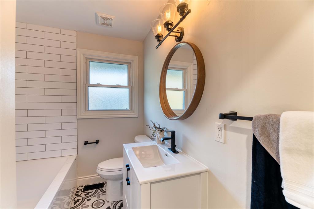 831 CATHCART Boulevard, Sarnia, Ontario, Canada
