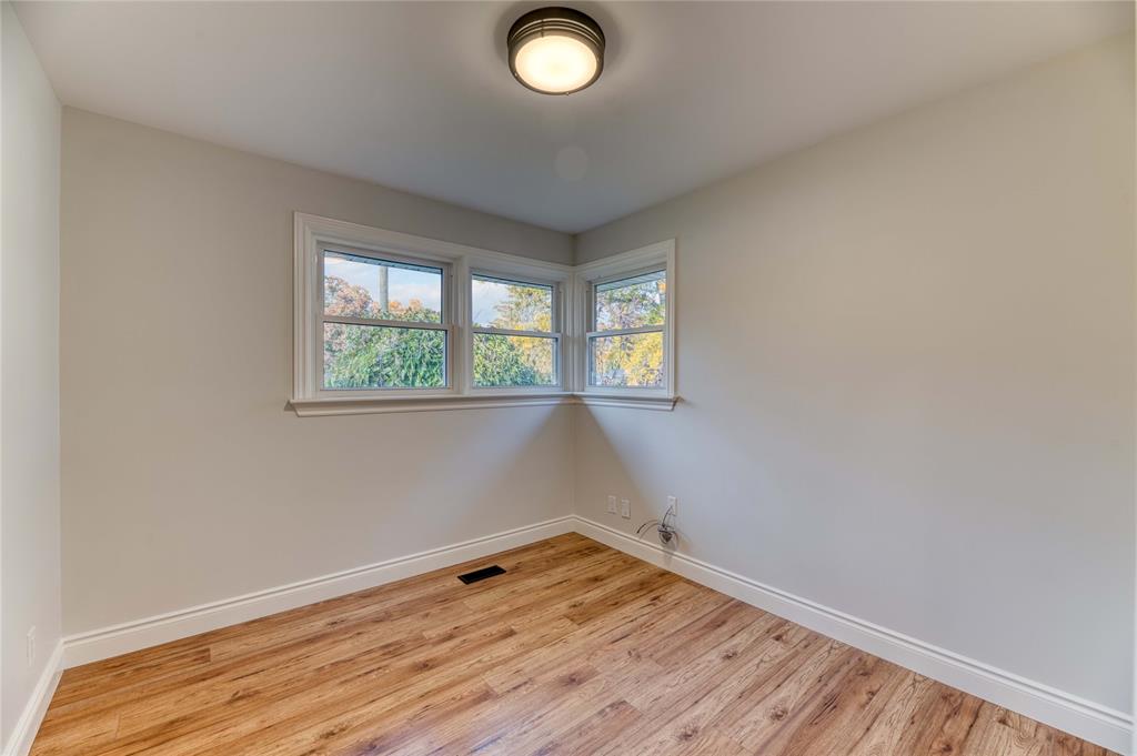 831 CATHCART Boulevard, Sarnia, Ontario, Canada