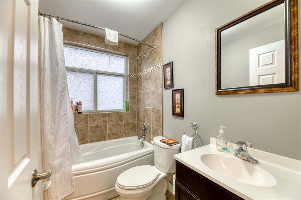 10 DERBY Lane Unit# 108, Sarnia, Ontario, Canada