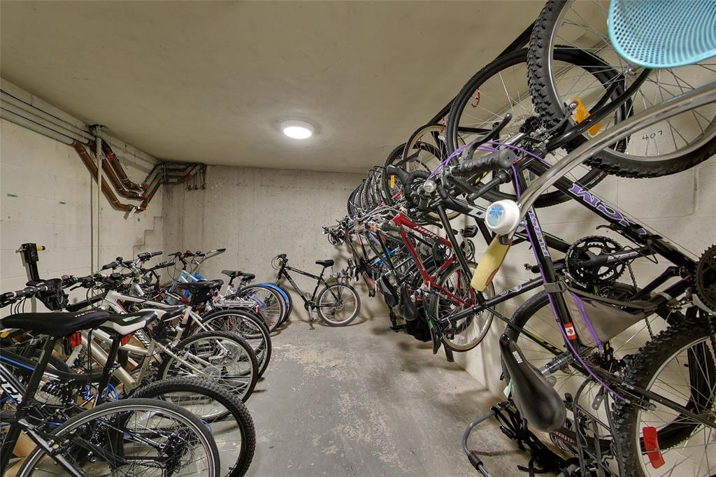 10 DERBY Lane Unit# 708, Sarnia, Ontario, Canada
