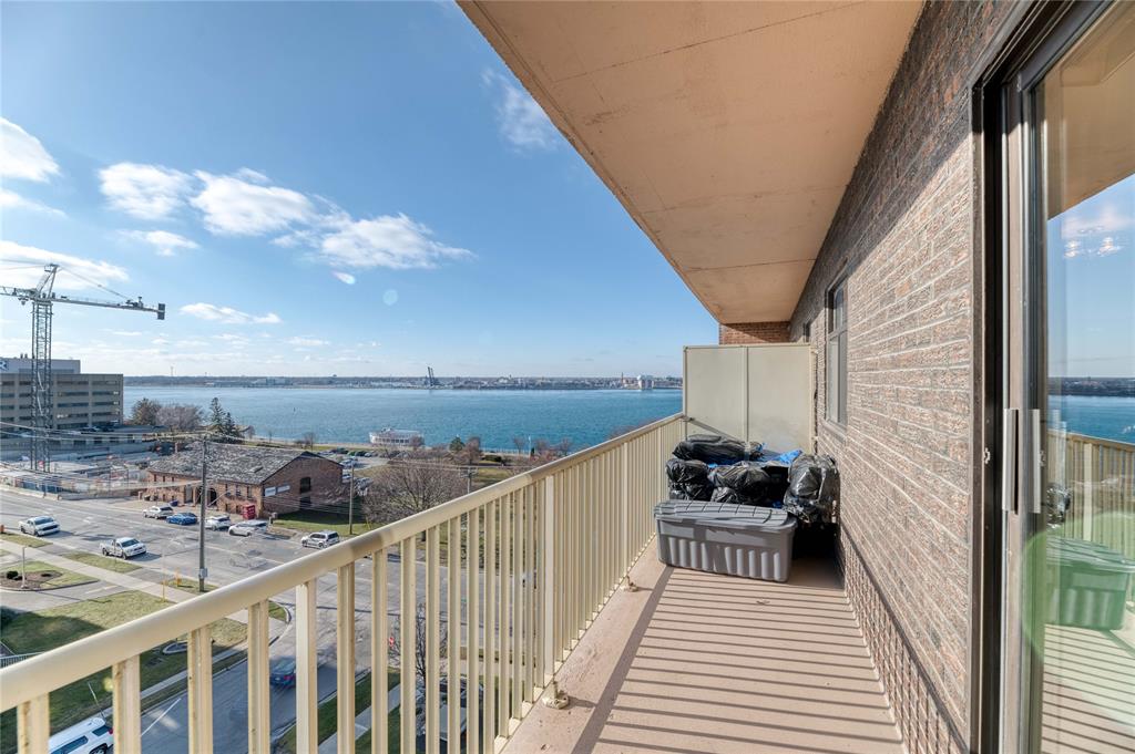 10 DERBY Lane Unit# 708, Sarnia, Ontario, Canada
