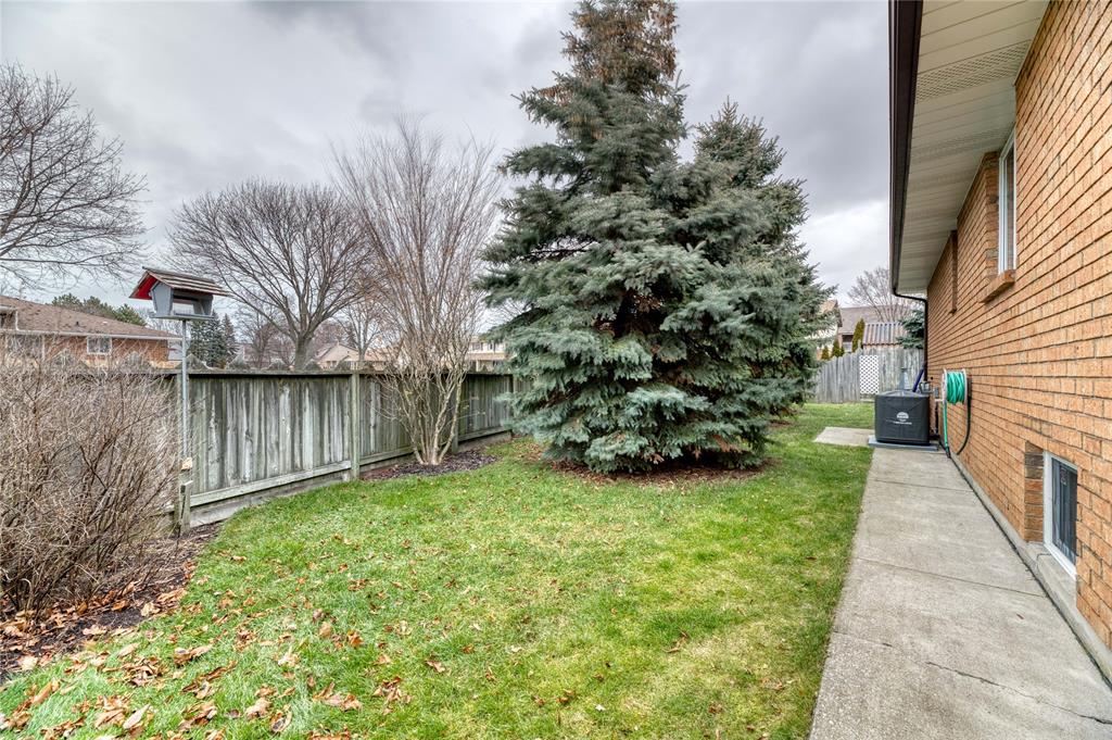 716 HILLARY Street, Sarnia, Ontario, Canada