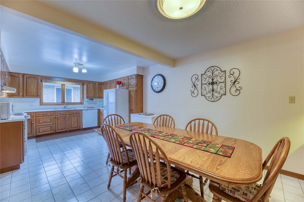 716 HILLARY Street, Sarnia, Ontario, Canada