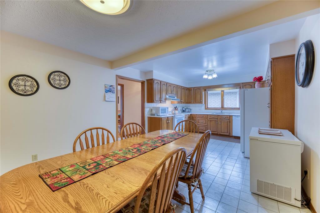 716 HILLARY Street, Sarnia, Ontario, Canada