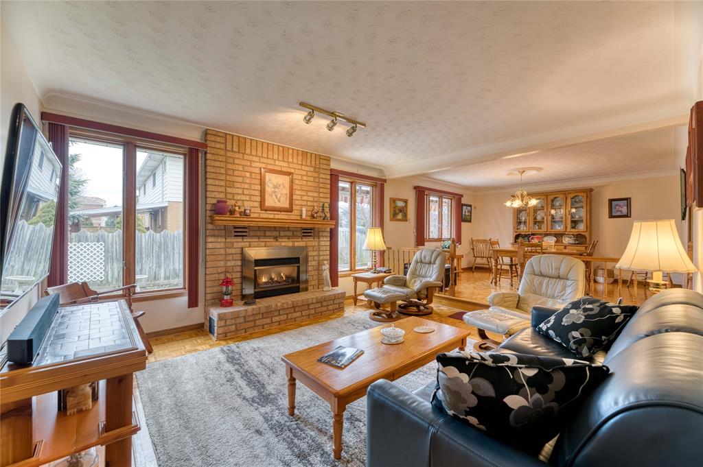 716 HILLARY Street, Sarnia, Ontario, Canada