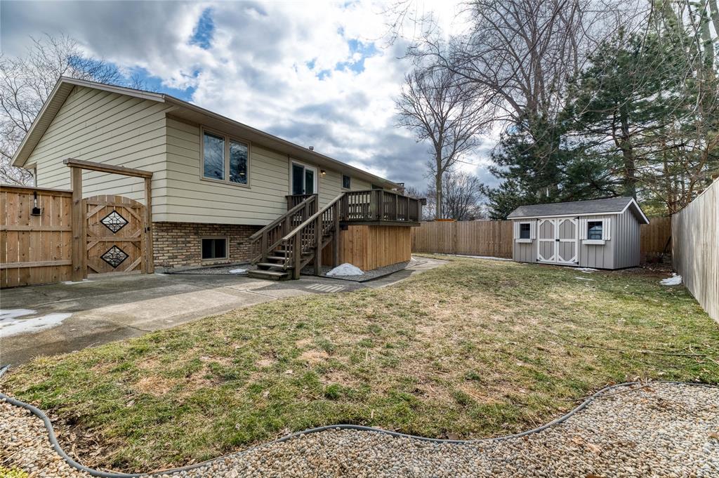 747 MANOR PARK Crescent, Sarnia, Ontario, Canada