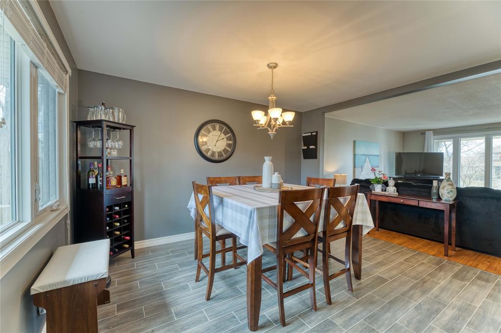 747 MANOR PARK Crescent, Sarnia, Ontario, Canada