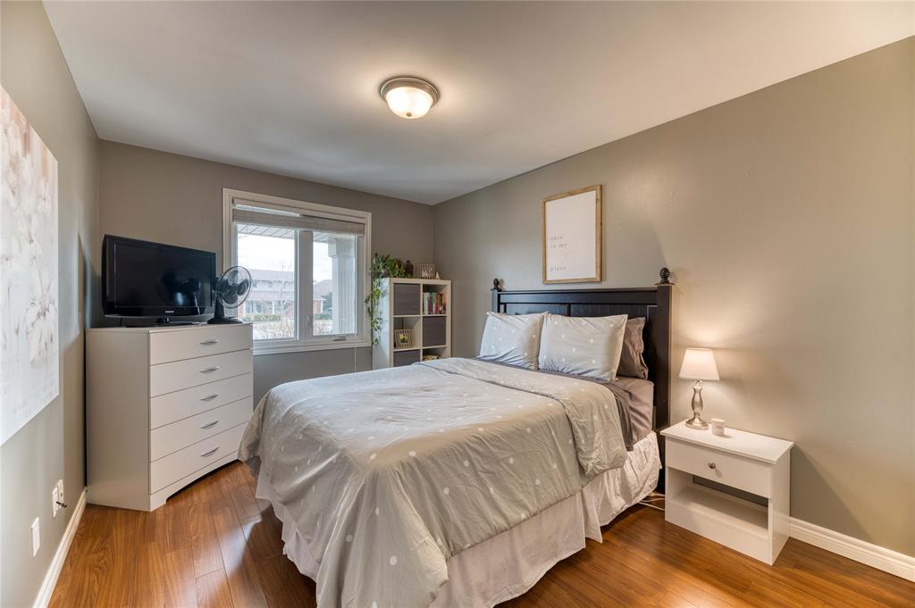 747 MANOR PARK Crescent, Sarnia, Ontario, Canada