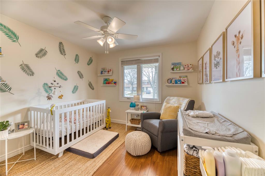 747 MANOR PARK Crescent, Sarnia, Ontario, Canada