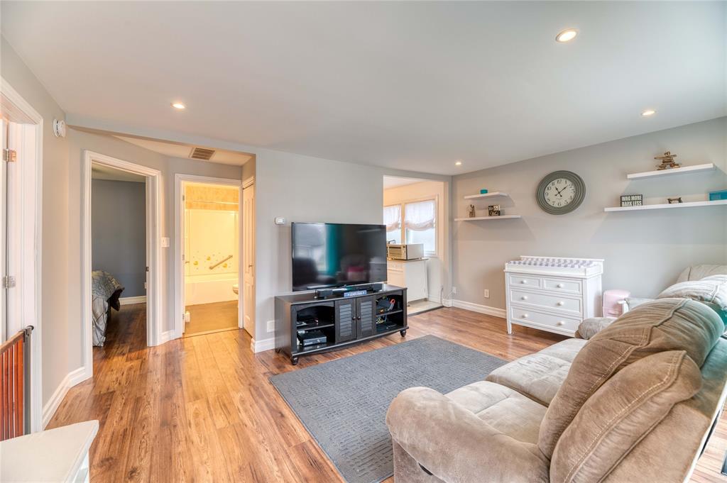 115 WALNUT Avenue North, Sarnia, Ontario, Canada