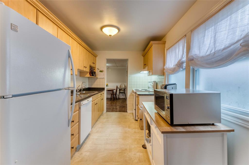 115 WALNUT Avenue North, Sarnia, Ontario, Canada