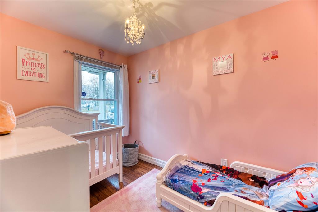 115 WALNUT Avenue North, Sarnia, Ontario, Canada