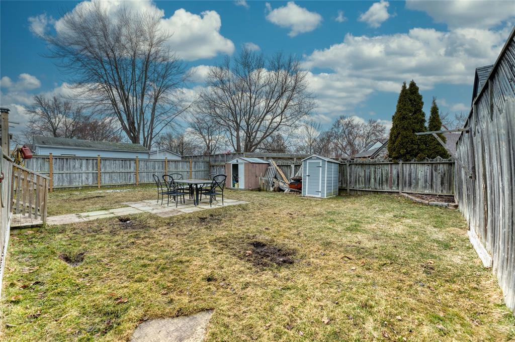 115 WALNUT Avenue North, Sarnia, Ontario, Canada