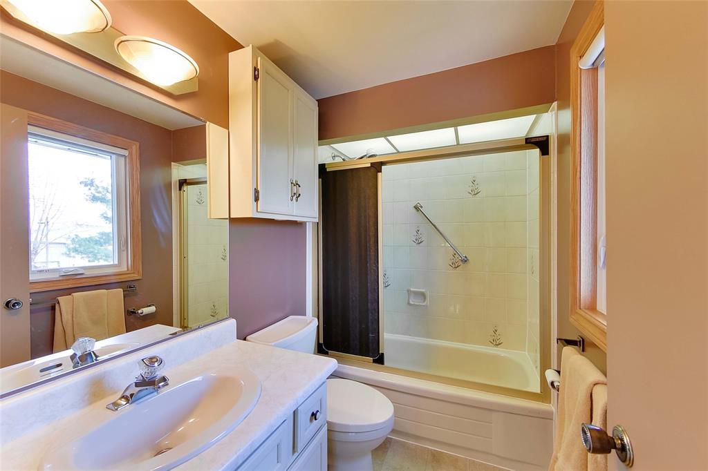 5693 TELFER Road, Sarnia, Ontario, Canada