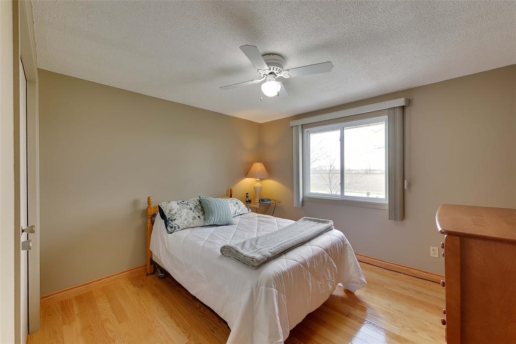 5693 TELFER Road, Sarnia, Ontario, Canada