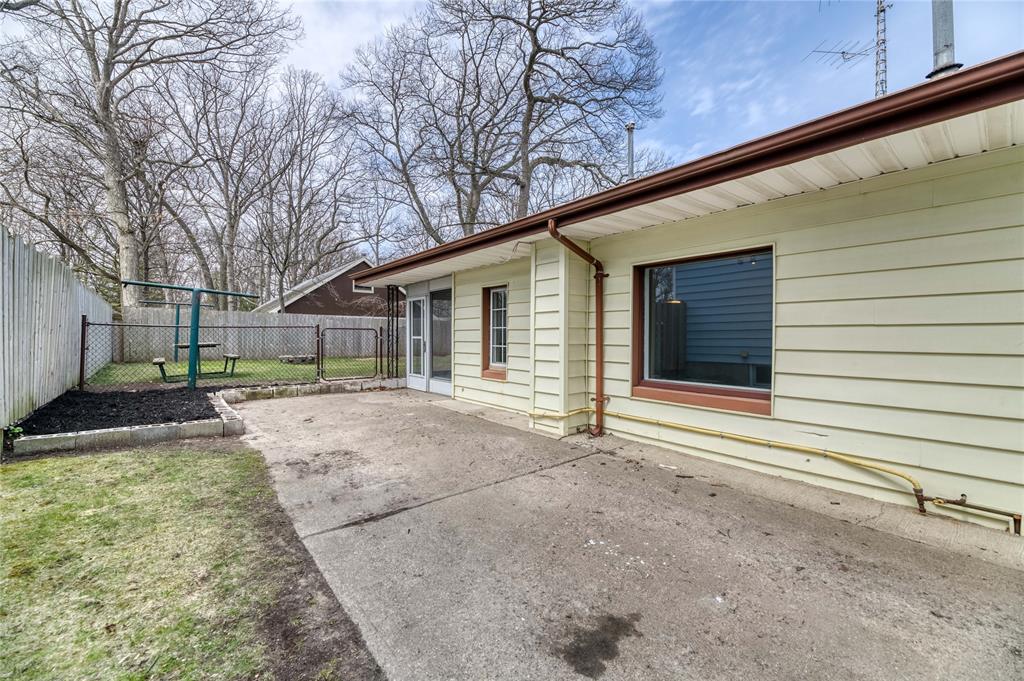 1107 COLBORNE Road, Sarnia, Ontario, Canada