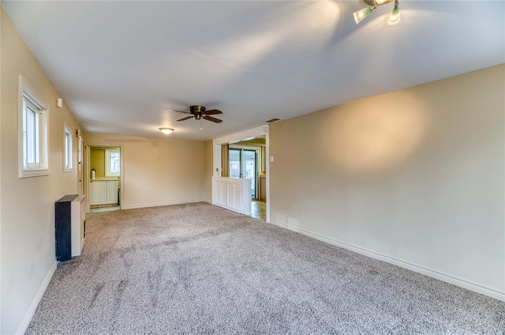 886 RETLAW Drive, Sarnia, Ontario, Canada
