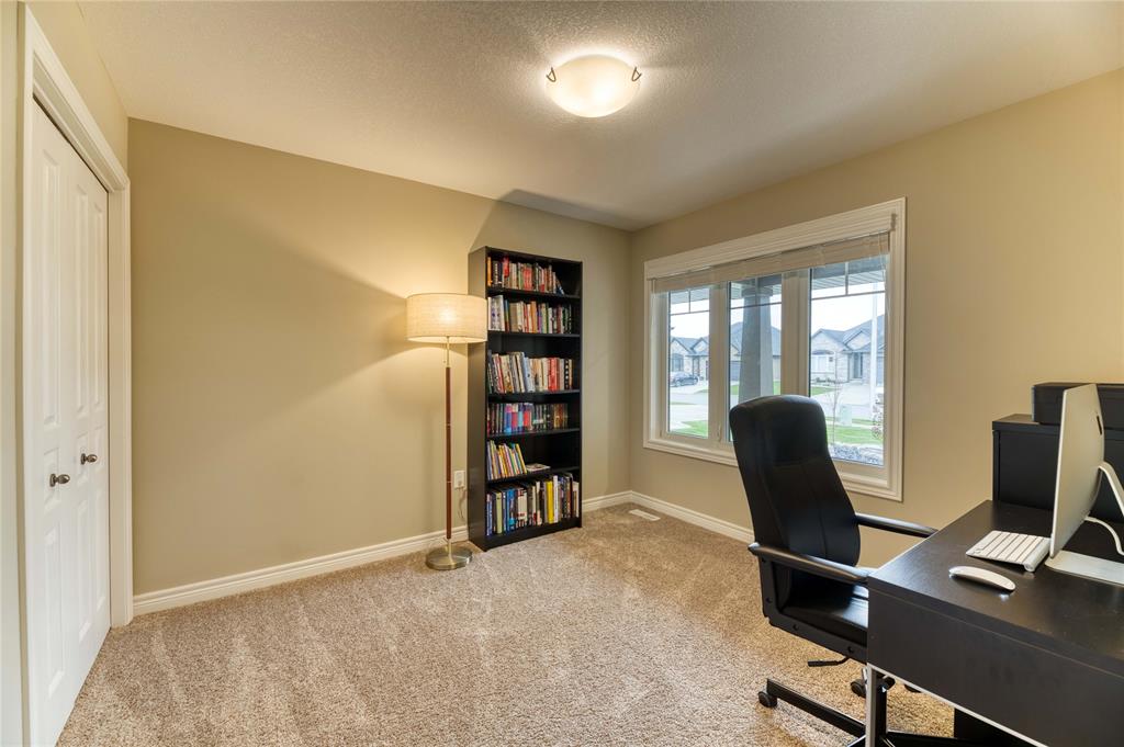 517 FRANCO Avenue, Sarnia, Ontario, Canada