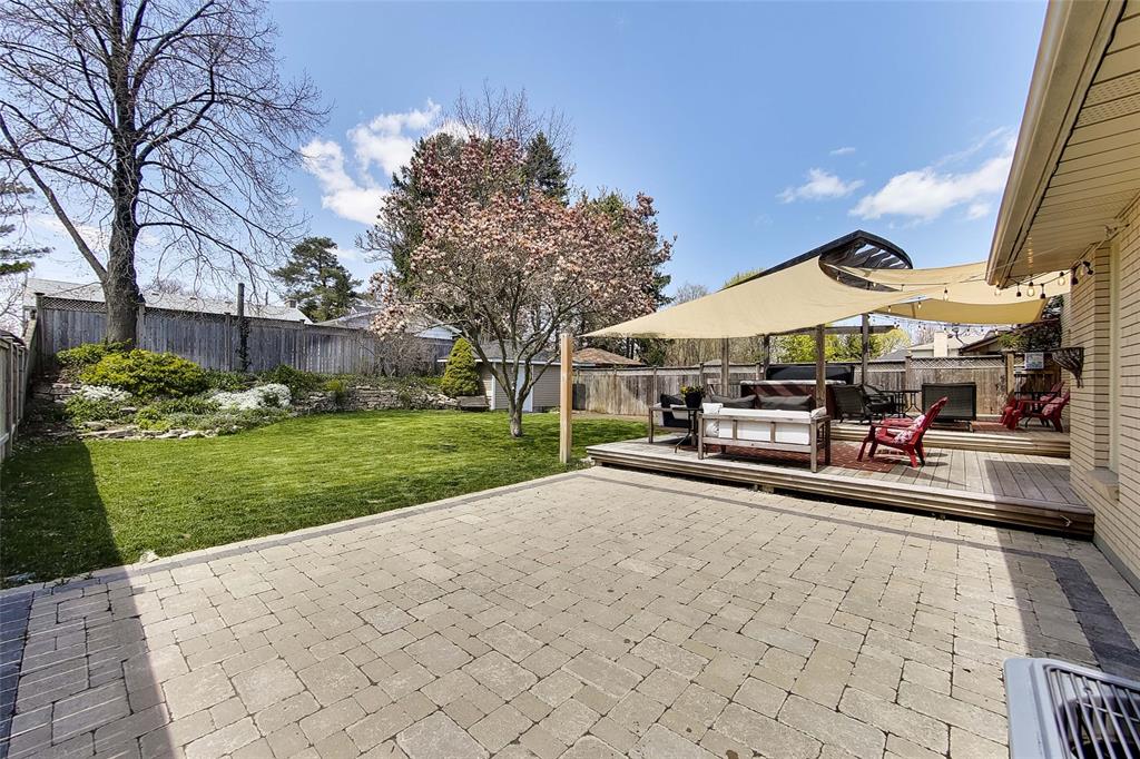 1697 TRINITY Crescent, Sarnia, Ontario, Canada