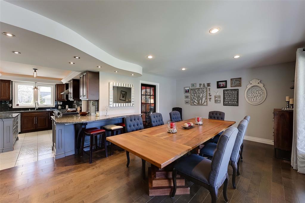 1697 TRINITY Crescent, Sarnia, Ontario, Canada