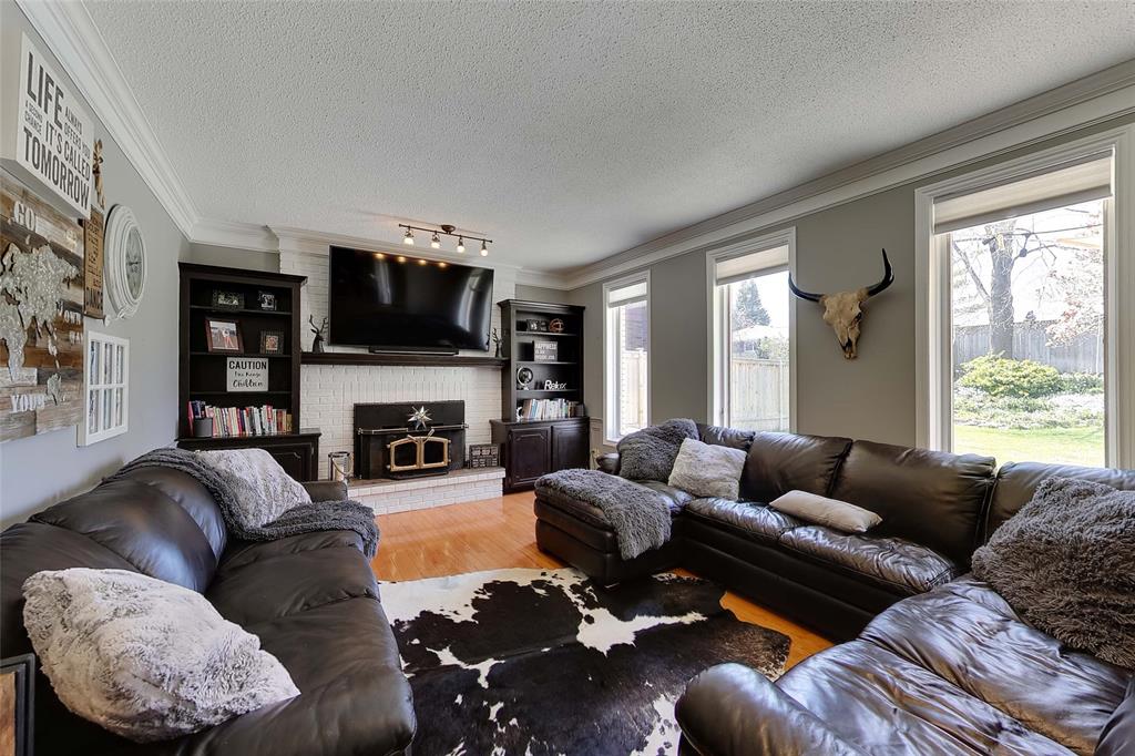 1697 TRINITY Crescent, Sarnia, Ontario, Canada