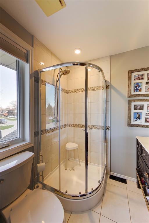 1697 TRINITY Crescent, Sarnia, Ontario, Canada