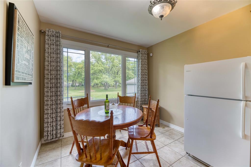 832 NORWAY Avenue, Sarnia, Ontario, Canada