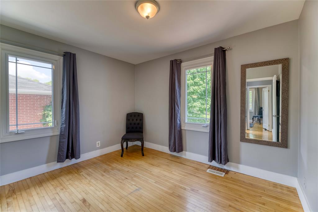 832 NORWAY Avenue, Sarnia, Ontario, Canada