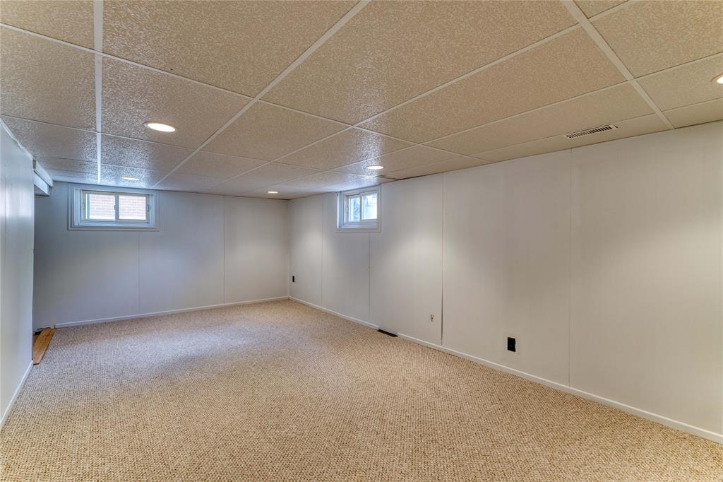 832 NORWAY Avenue, Sarnia, Ontario, Canada