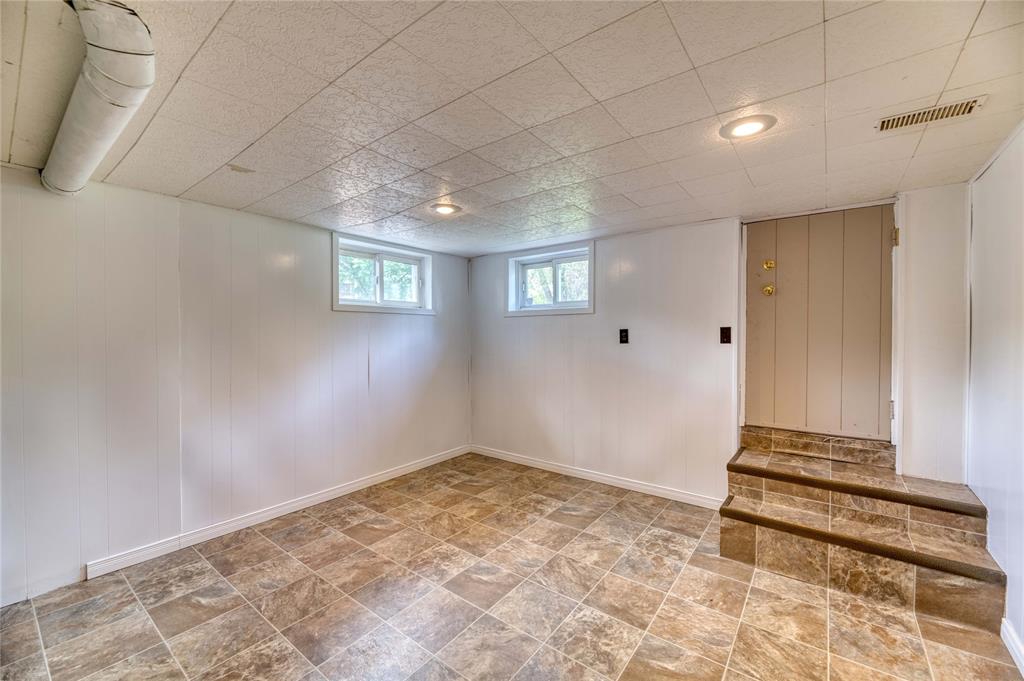 832 NORWAY Avenue, Sarnia, Ontario, Canada