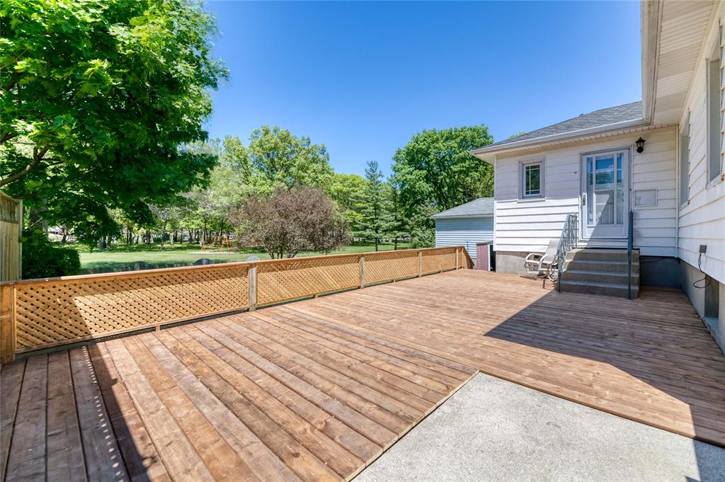 832 NORWAY Avenue, Sarnia, Ontario, Canada