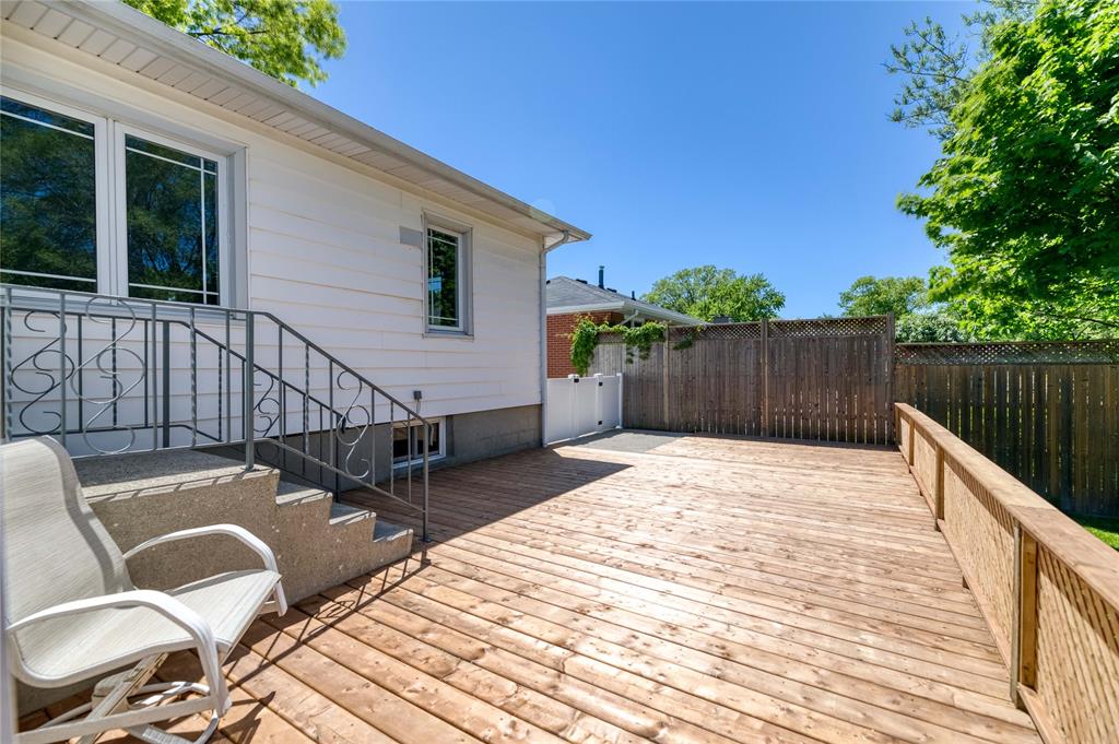 832 NORWAY Avenue, Sarnia, Ontario, Canada