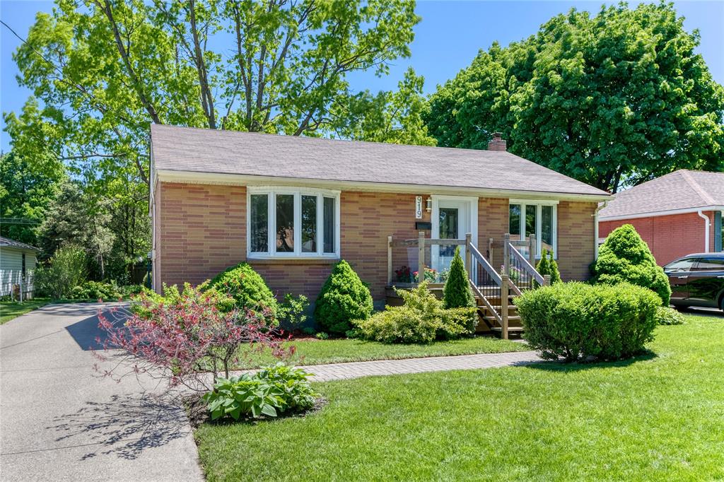 919 KEMSLEY Drive, Sarnia, Ontario, Canada