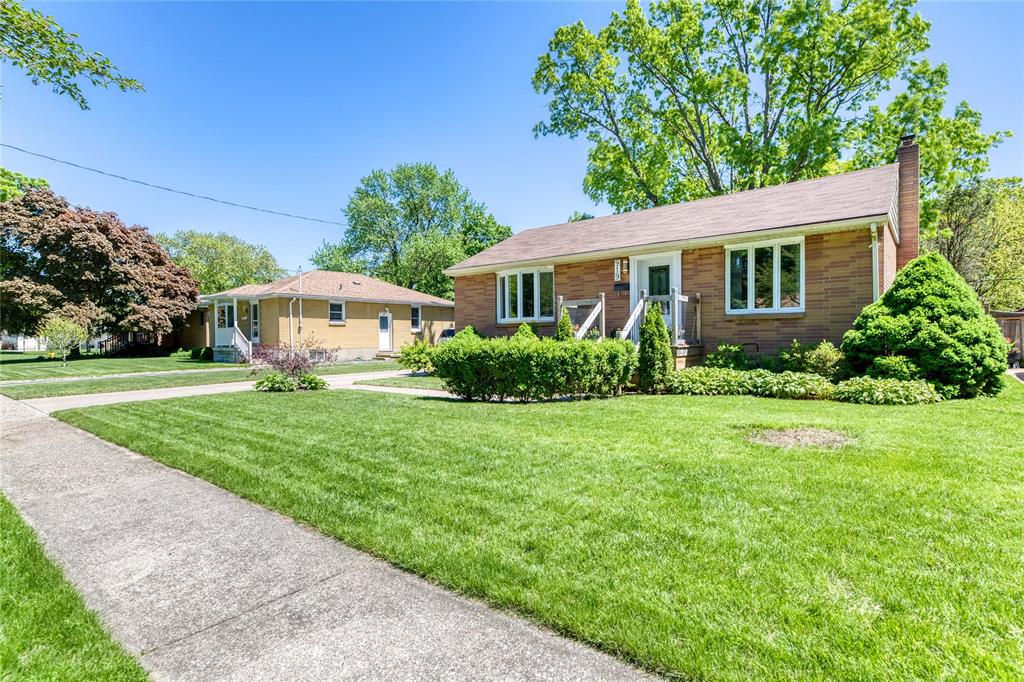 919 KEMSLEY Drive, Sarnia, Ontario, Canada
