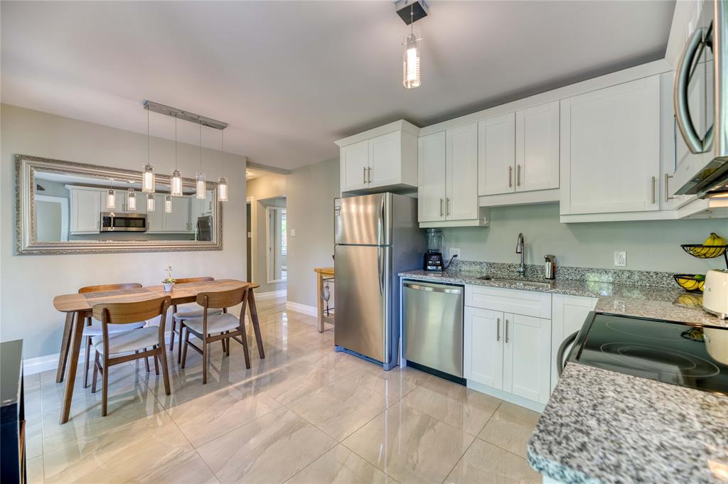 919 KEMSLEY Drive, Sarnia, Ontario, Canada