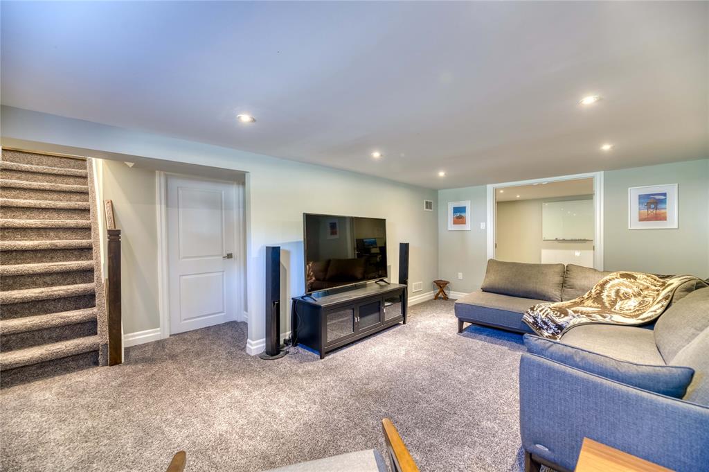919 KEMSLEY Drive, Sarnia, Ontario, Canada