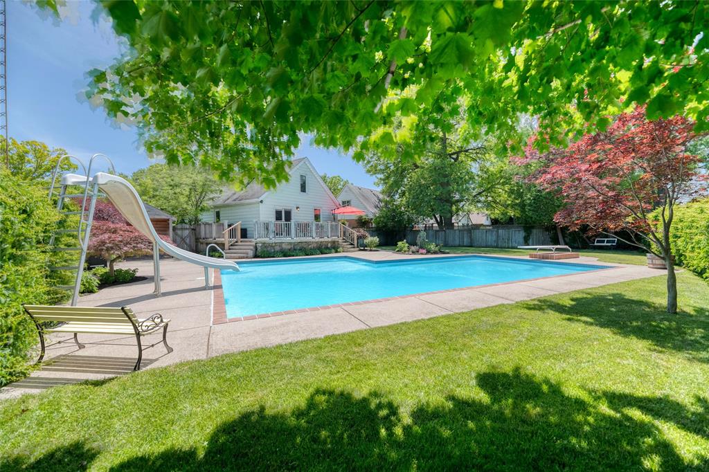 1050 ERROL Road East, Sarnia, Ontario, Canada