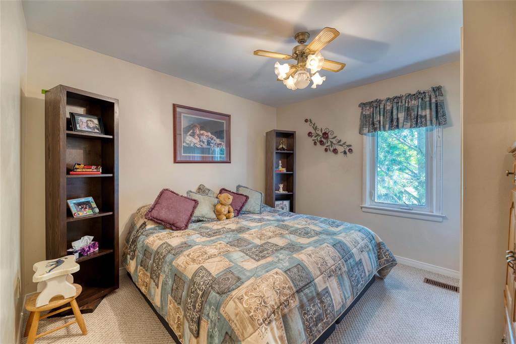 1050 ERROL Road East, Sarnia, Ontario, Canada