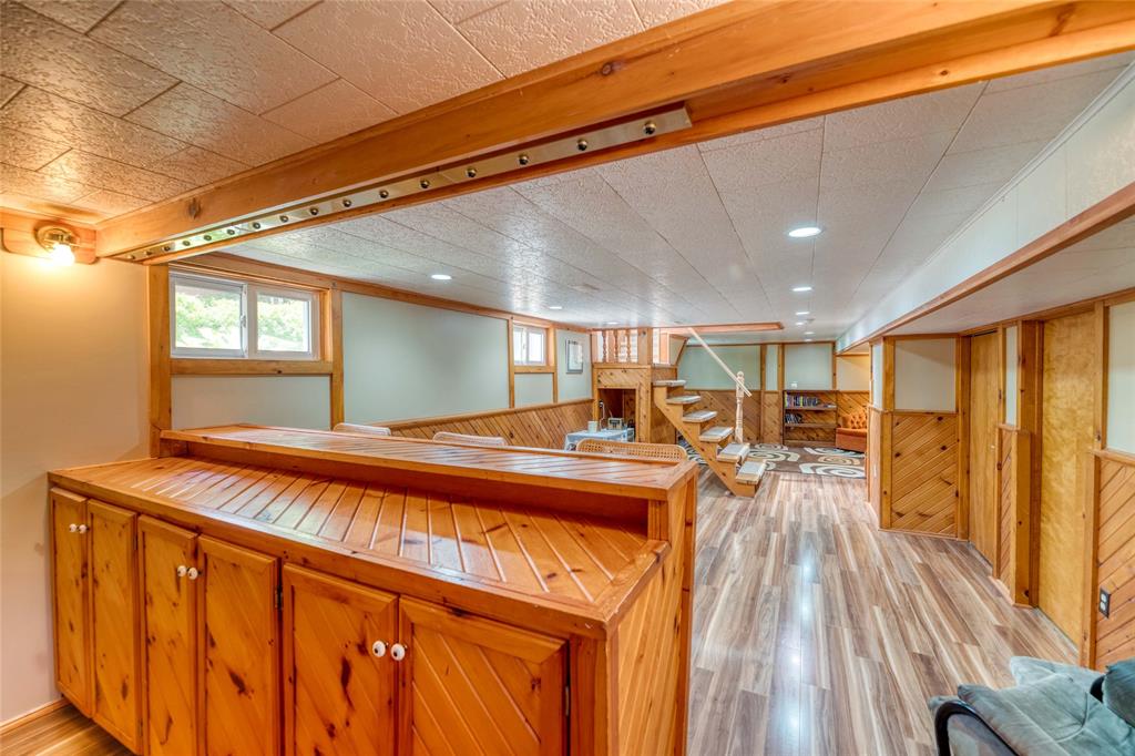 1050 ERROL Road East, Sarnia, Ontario, Canada