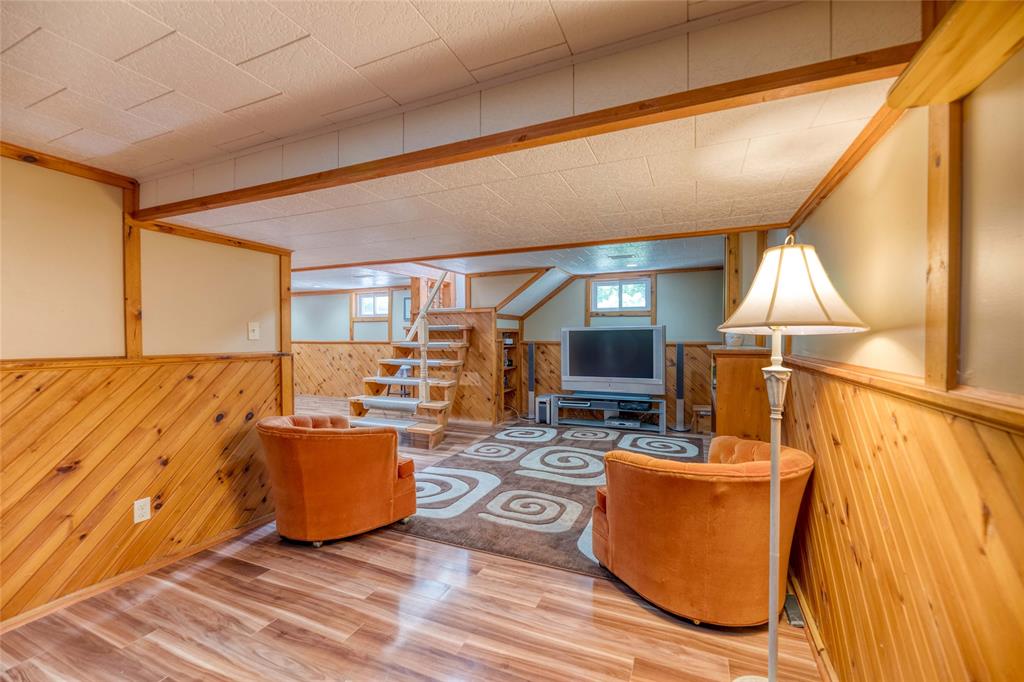 1050 ERROL Road East, Sarnia, Ontario, Canada