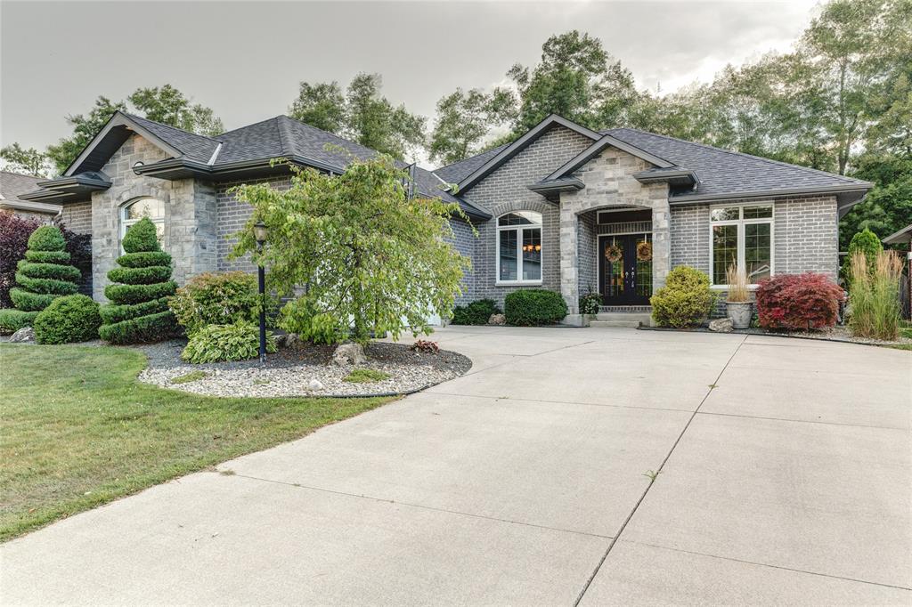 6745 OLD MILL Road, Plympton-Wyoming, Ontario, Canada