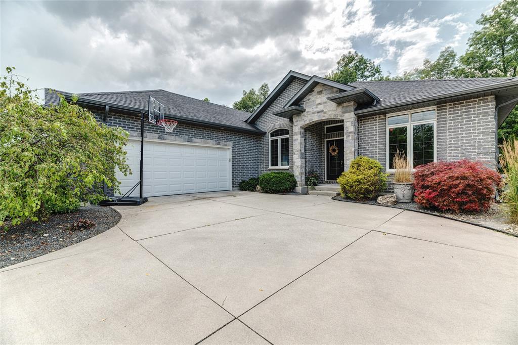 6745 OLD MILL Road, Plympton-Wyoming, Ontario, Canada