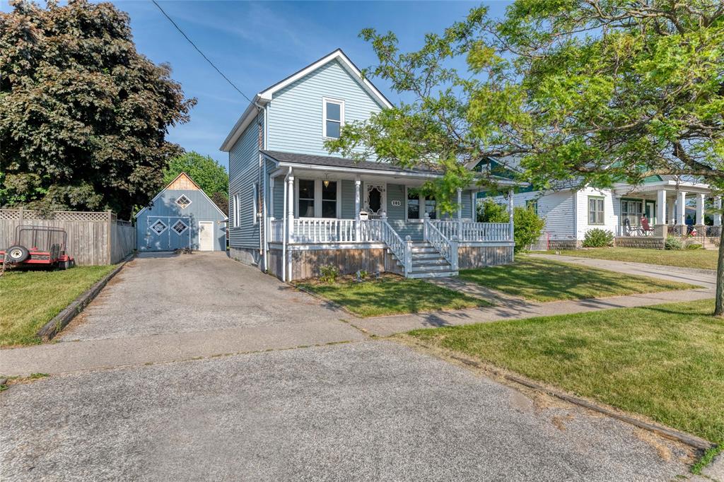 105 ALBERT Street, Point Edward, Ontario, Canada