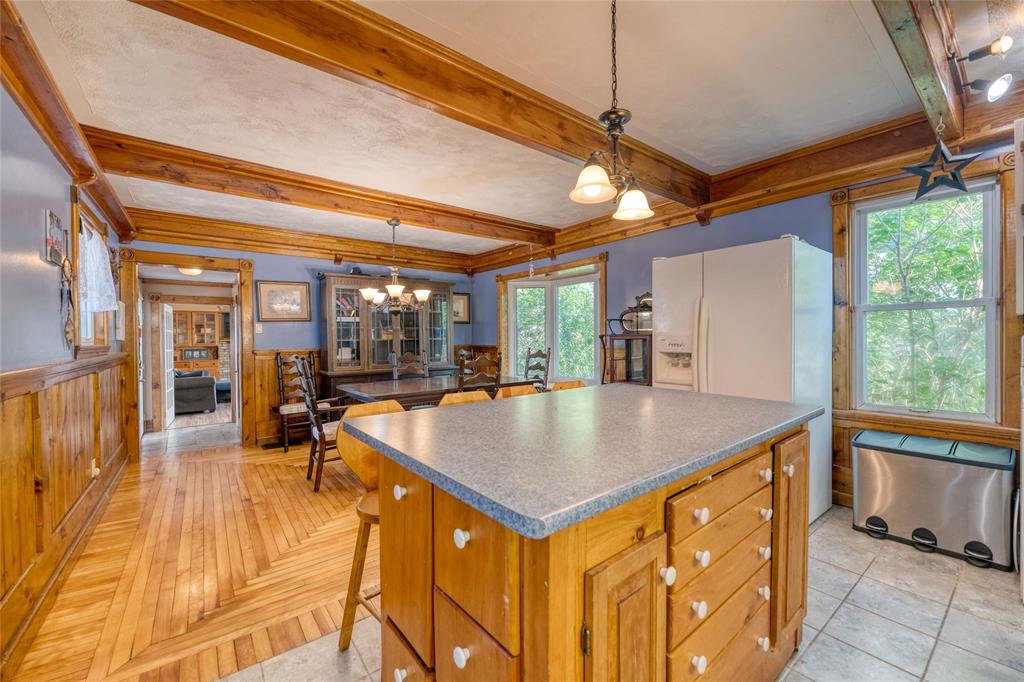 105 ALBERT Street, Point Edward, Ontario, Canada