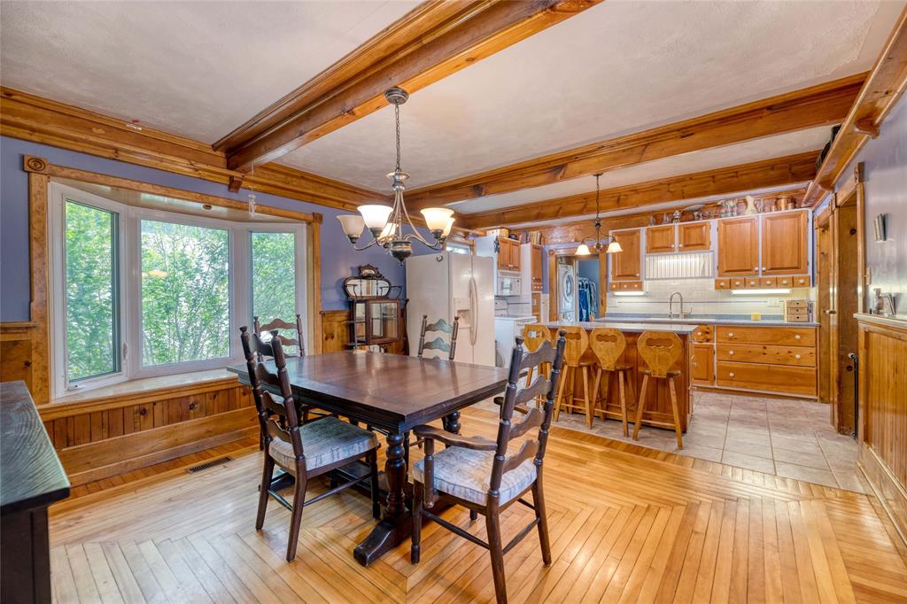 105 ALBERT Street, Point Edward, Ontario, Canada
