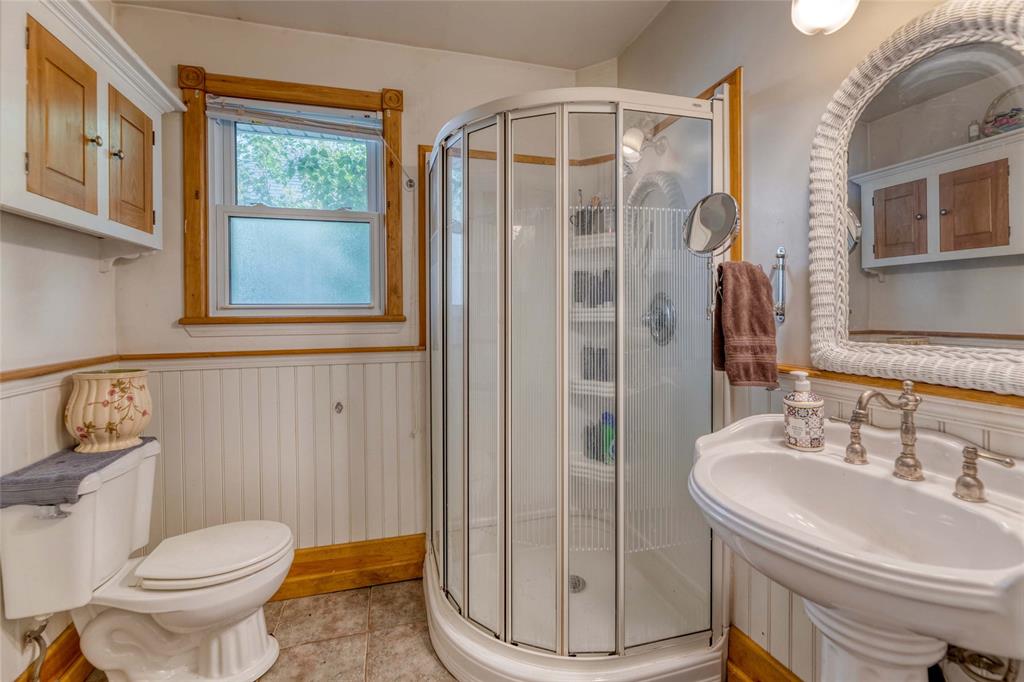 105 ALBERT Street, Point Edward, Ontario, Canada